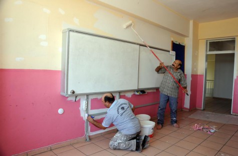 Kepez’in okulları yeni sezona hazırlanıyor.