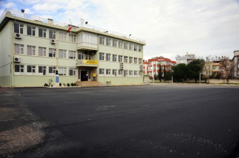 Kepez’in okullarına sıcak asfalt
