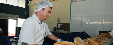Kepez Ekmek hem kaliteli üretiyor hem de yardım ediyor