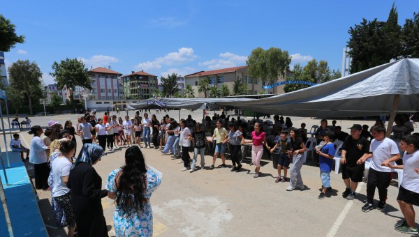 Kepez Belediyesi, müzikle çocukların kalbine dokunuyor 