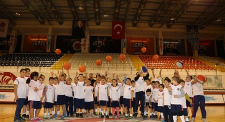 Kış Spor Okulu Eğitimleri Devam Ediyor