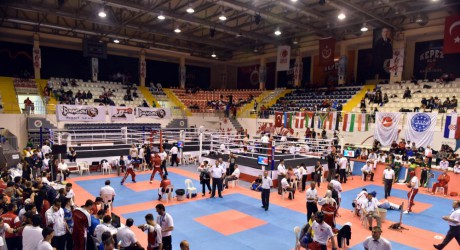 Kepez Kick Boks Şampiyonasına ev sahipliği yaptı