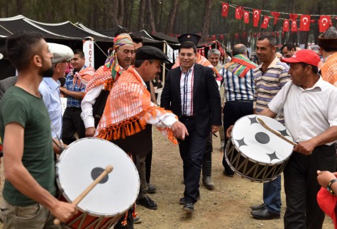 Tütüncü Yörükleri yalnız bırakmıyor