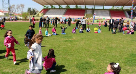 Miniklere de spor şöleni