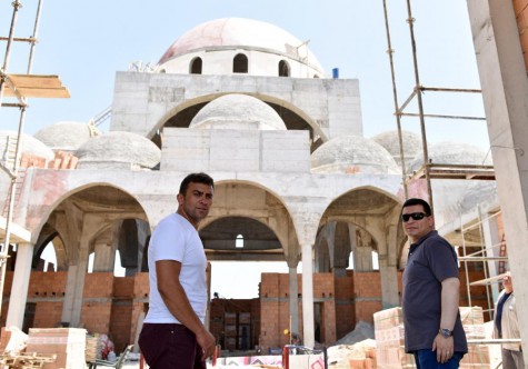 Hava sıcaklığının 47 dereceyi gösterdiği saatlerde denetim yaptı