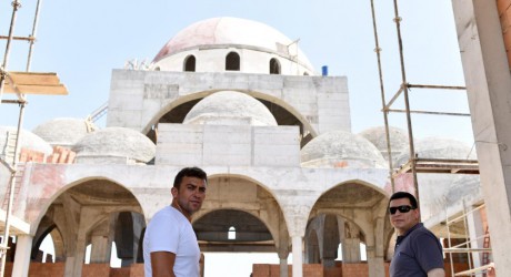 Hava sıcaklığının 47 dereceyi gösterdiği saatlerde denetim yaptı