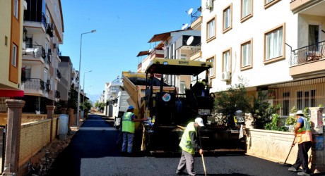 Karşıyaka’ya 25 bin ton sıcak asfalt