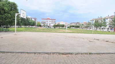Karşıyaka`ya spor sahası