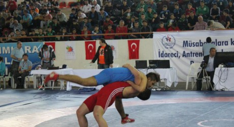 Kepezsporlu Güreşçi Türkiye Şampiyonu Oldu