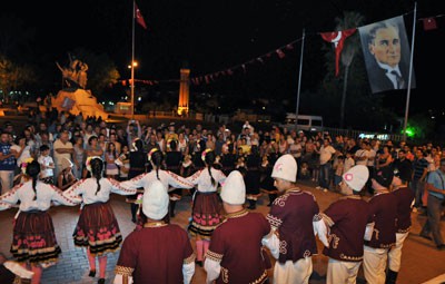 Antalya 30 Ağustos`u barışla kutladı