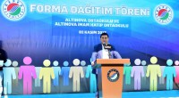 ​Tütüncü’den öğrencilere 2 bin forma daha