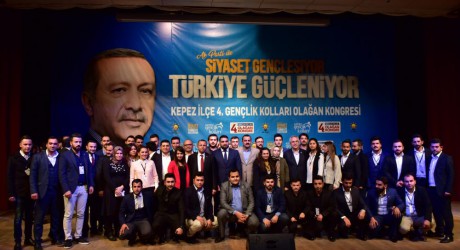 ​Tütüncü, “En iyi siyaset okulu gençlik kolları”