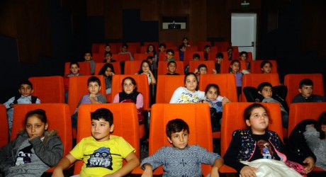 Kepez, 10 bin öğrenciyi sinema ile buluşturdu