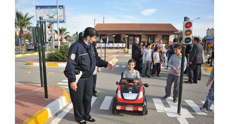Kepez Belediyesi öğrencilere trafik bilinci aşılıyor