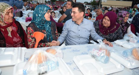 Tütüncü, Ramazan’da binlerce kişinin kalbine dokundu