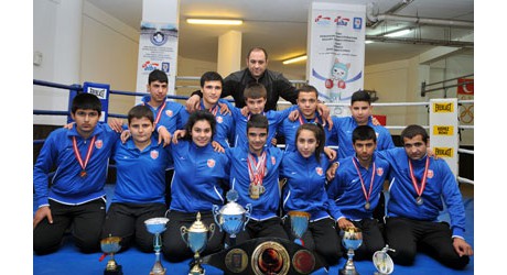 Kepezli genç boksörler Türkiye Şampiyonasında