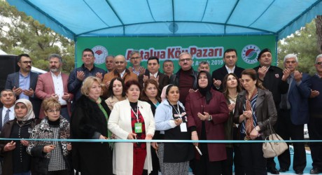 Türkiye’nin ilk kadın köy pazarı Kepez’de açıldı