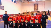 Kepez'in güreşçilerinden 9 madalya