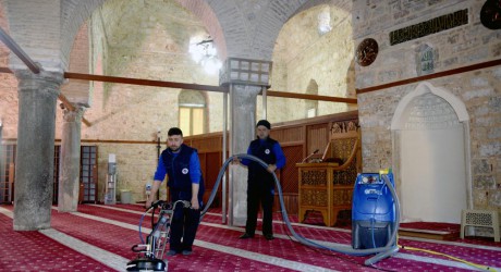 Kepez’den Antalya’ya cami temizliği hizmeti