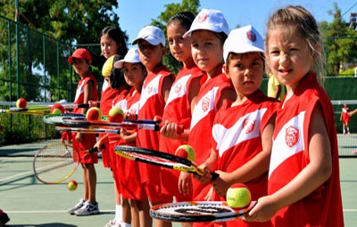 Kepez`li Çocukların Tutkusu Tenis
