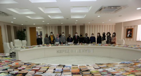 Türkiye’nin en büyük kitap bağış kampanyası Kepez’de