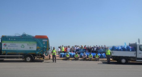 Kepez’den ‘Dünya Temizlik Günü’nde çöp toplama etkinliği