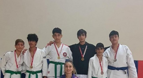 Kepez’in judocuları madalyaları topladı