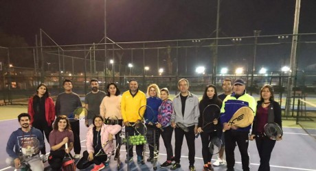 Kepez’den ücretsiz tenis kursları
