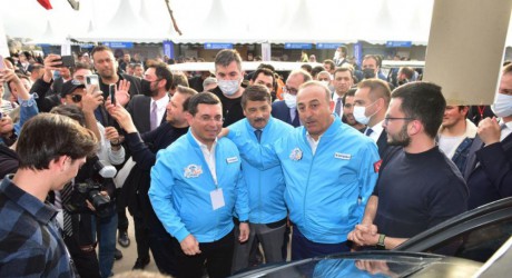 Dışişleri Bakanı Çavuşoğlu’ndan Antalya Bilim Merkezi’ne övgü