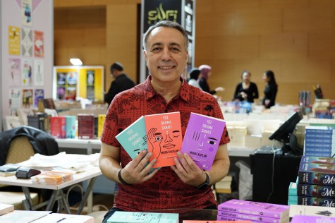 Yazar Murat Kaplan, 5. Kepez Kitap Fuarı’nda okurlarıyla buluştu 