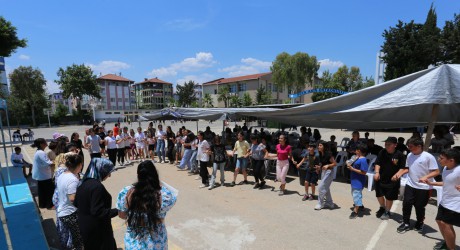 Kepez Belediyesi, müzikle çocukların kalbine dokunuyor