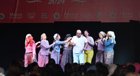 Kepez Kültür Festivali’ne “Troyalı Kadınlar” damga vurdu