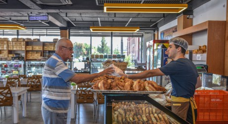 Kepez Vakfı hem üretiyor hem de gönüllere dokunuyor