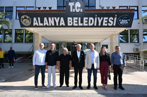 Kocagöz’den belediye başkanlarına iade-i ziyaret