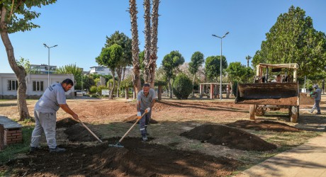 Kepez, Sakarya Parkı’nı güzelleştiriyor