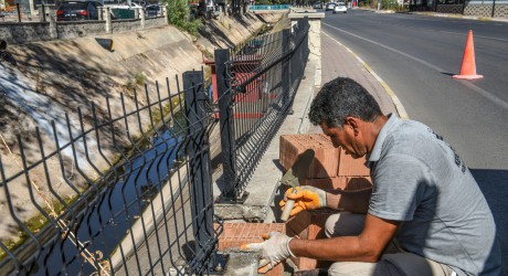 Kepez su kanalını kışa hazırlıyor