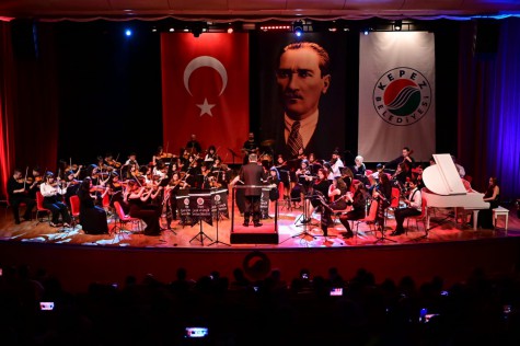 Kepez’in senfoni orkestrasından Cumhuriyetin 101. Yılına özel konser