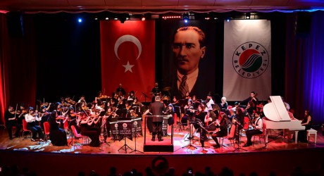 Kepez’in senfoni orkestrasından Cumhuriyetin 101. Yılına özel konser