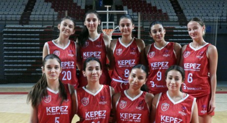 Kepez’in kızları namağlup