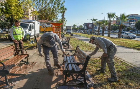 Kepez, protokol yolunun parkını güzelleştirdi