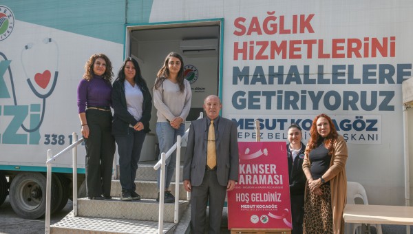 Kepez'in sağlık tırı kanser taraması için Kemer'de 