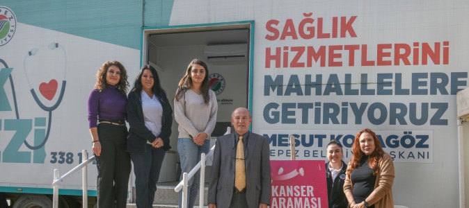 Kepez'in sağlık tırı kanser taraması için Kemer'de