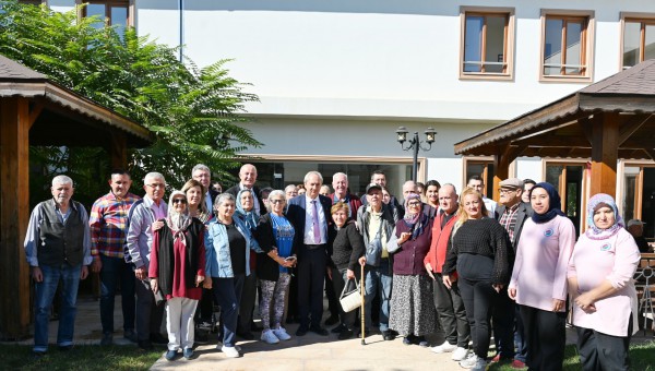 Başkan Kocagöz’den huzurevi sakinlerine müjde! 