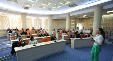 Kepez’de bulaşıcı hastalıklar ve gribe karşı farkındalık semineri