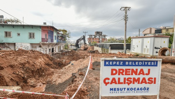 Varsak Demirel’in su taşkını sorunu çözülüyor 