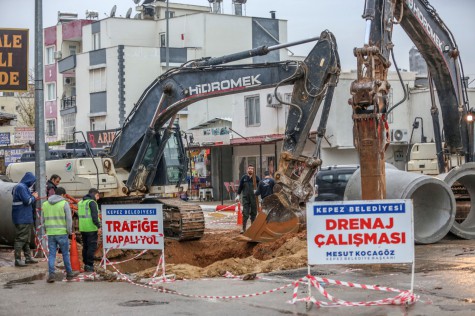 Kepez 21. Cadde’nin yağmur suyu problemini de çözdü