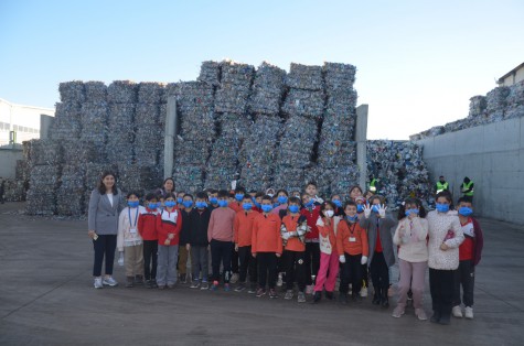 Kepez’de öğrenciler geri dönüşüm tesisini gezdi  