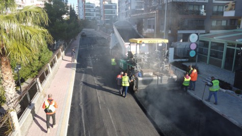 Kepez yeni yılın ilk asfaltını Çankaya’ya yaptı