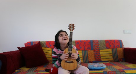 Küçük Nisa’dan Başkan Kocagöz’e türkülü teşekkür