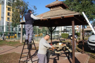 Kepez’de parklara rötuş: 64 park yenilendi